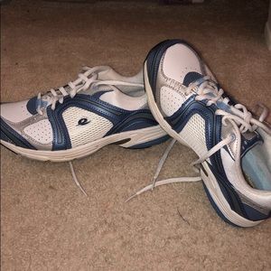 easy spirit zamper leather walking shoes